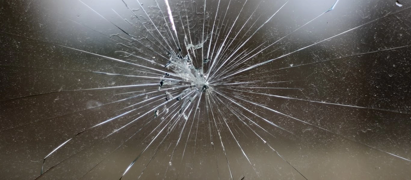 Σας... ράγισε το γυαλί; - Βάλτε σκόρδο!